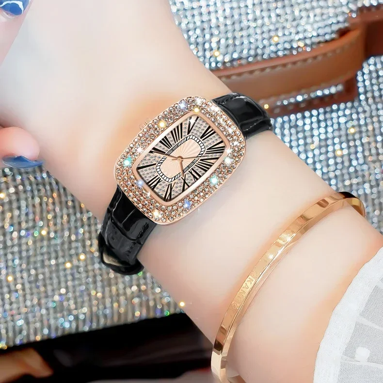 Trendy and fashionable women's - đánh giá và giá Luxury Watch With Leather Strap
